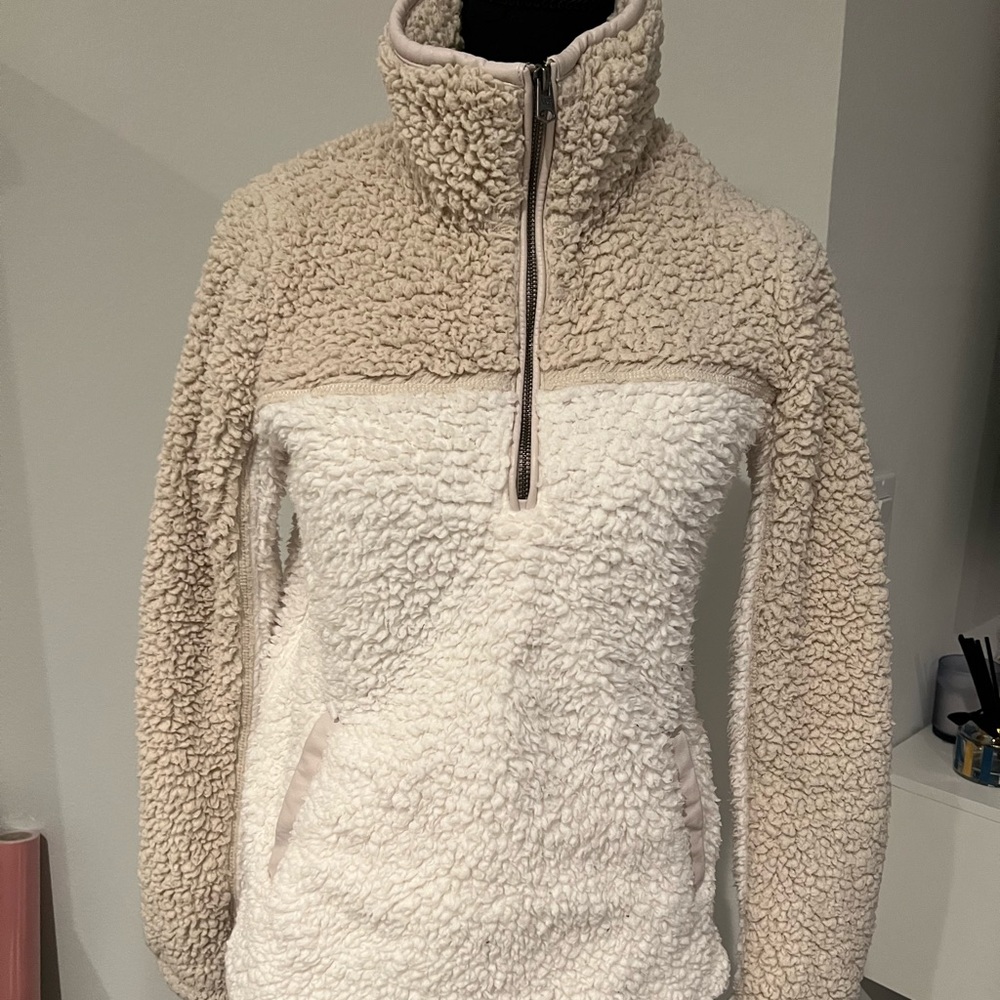 A&F fuzzy jacket